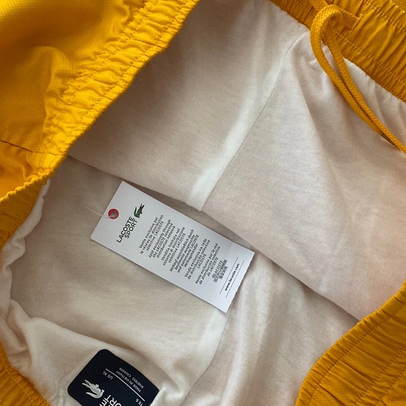 Lacoste Sport Shorts size XL - Picture 5 of 5